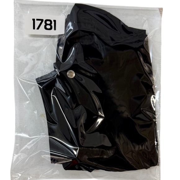 Zenergy by Chico's Black Capri Pants Size 0 Polyester Spandex Snap Detail - Picture 4 of 4